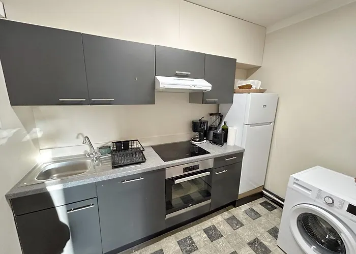 0102 - Met 2 Slaapk Voor 4 Personen Op 1 Verd Appartement *